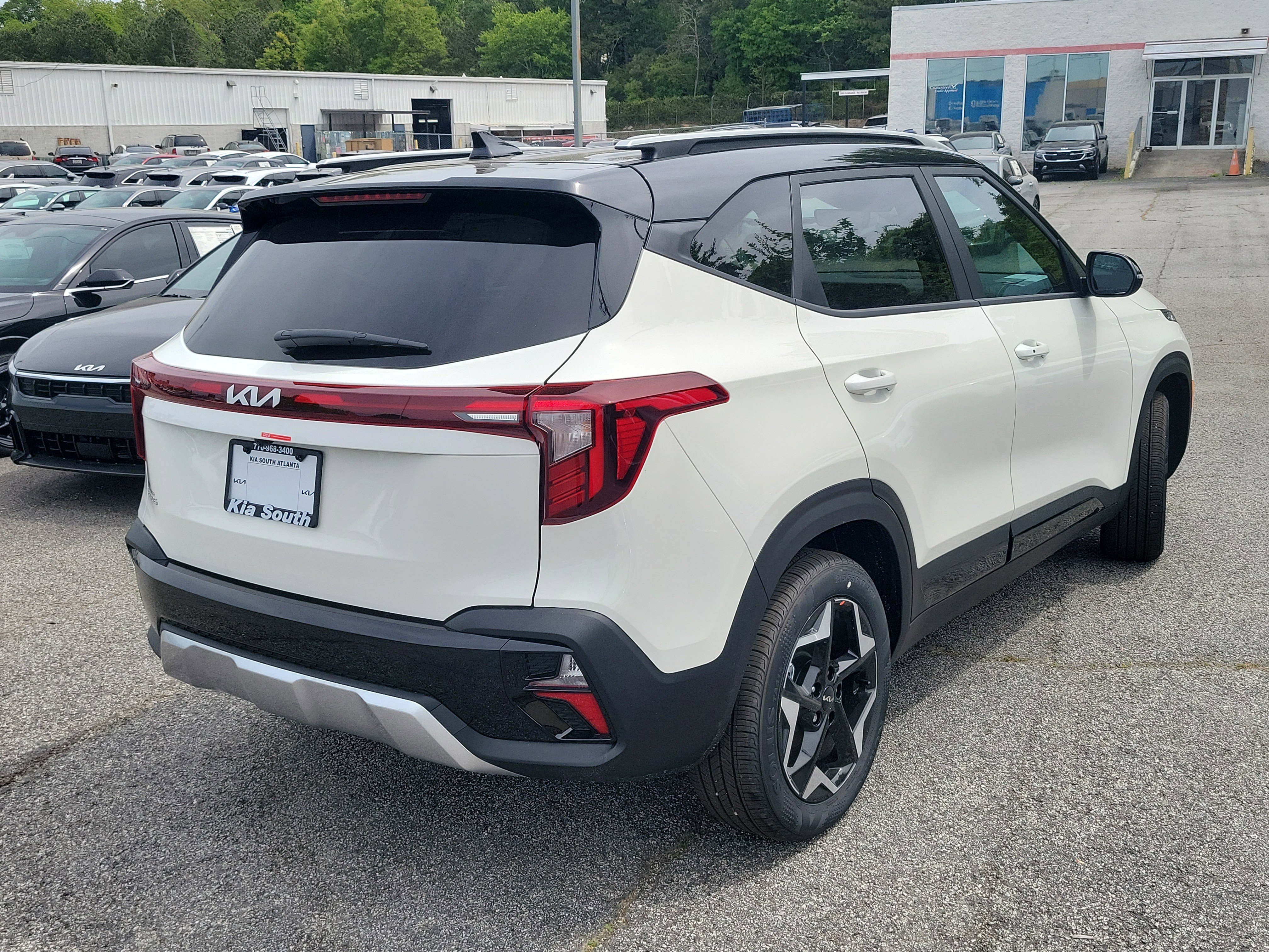 New 2026 Kia Seltos S FWD image 6