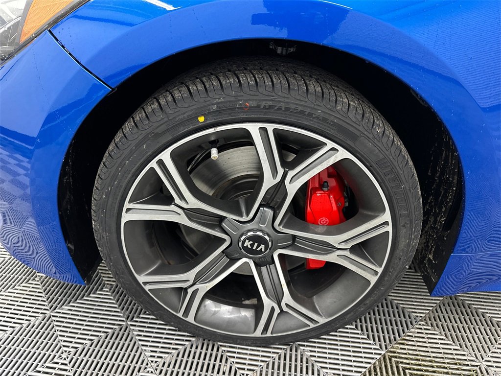 Used 2018 Kia Stinger GT2 image 13