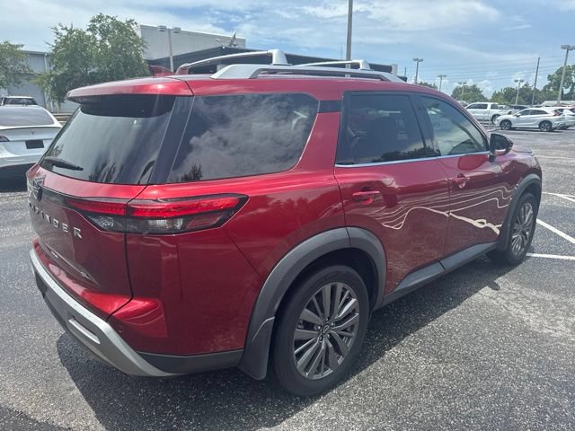 Used 2024 Nissan Pathfinder SL w/ SL Premium Package FWD image 4