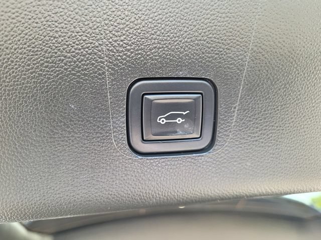 Used 2023 Chevrolet Traverse LT w/ LPO, Cargo Package AWD/4WD image 30
