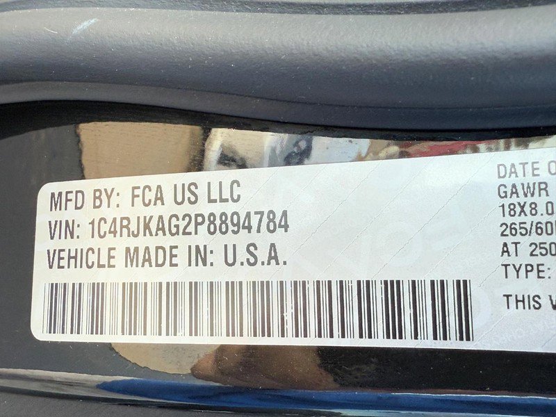 Used 2023 Jeep Grand Cherokee L Laredo image 22