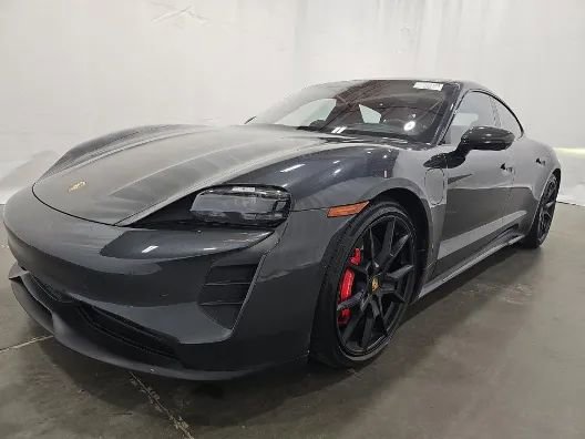 Used 2022 Porsche Taycan GTS image 3