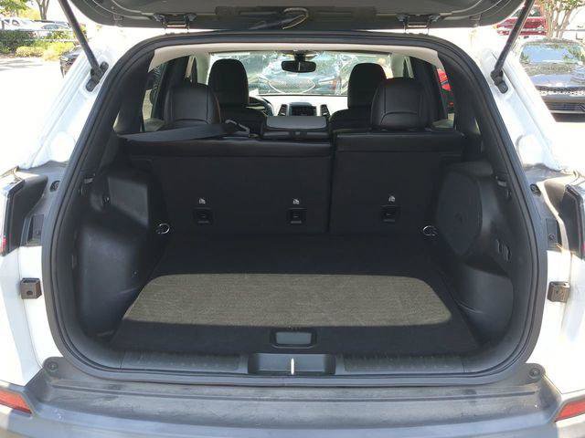 Certified 2022 Jeep Cherokee Latitude w/ Sun & Sound Group AWD/4WD image 14