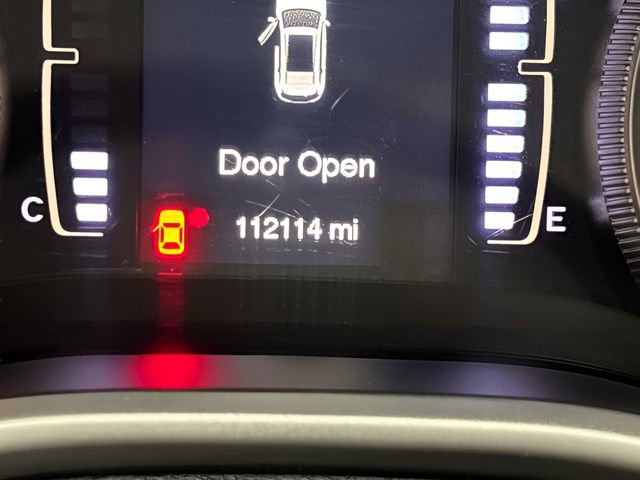 Used 2018 Jeep Cherokee Latitude Plus w/ Comfort/Convenience Group image 16