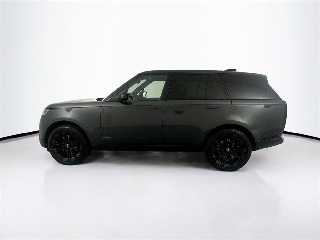 Used 2023 Land Rover Range Rover SE image 8