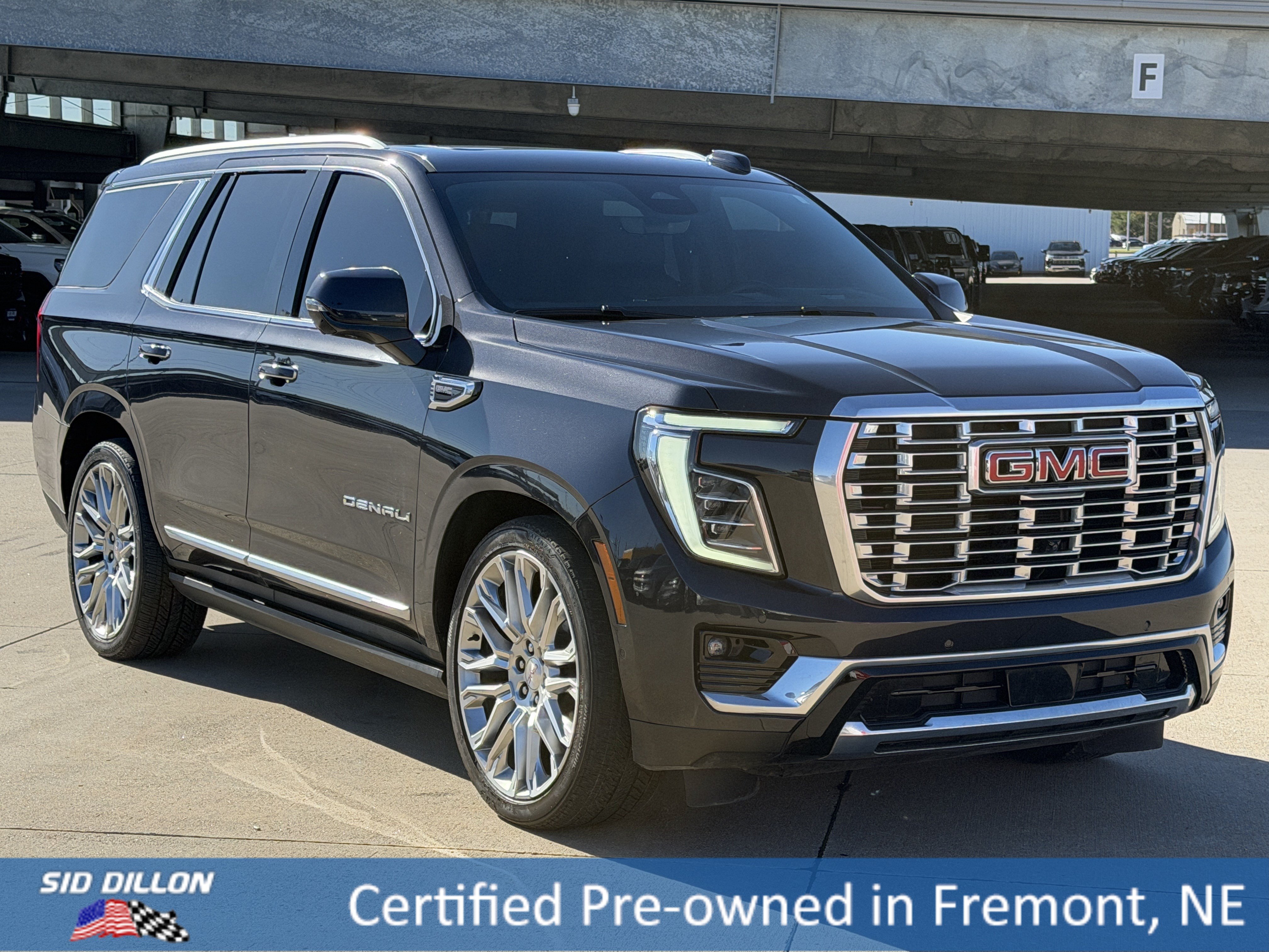 Certified 2025 GMC Yukon Denali w/ Denali Reserve Package AWD/4WD image 2