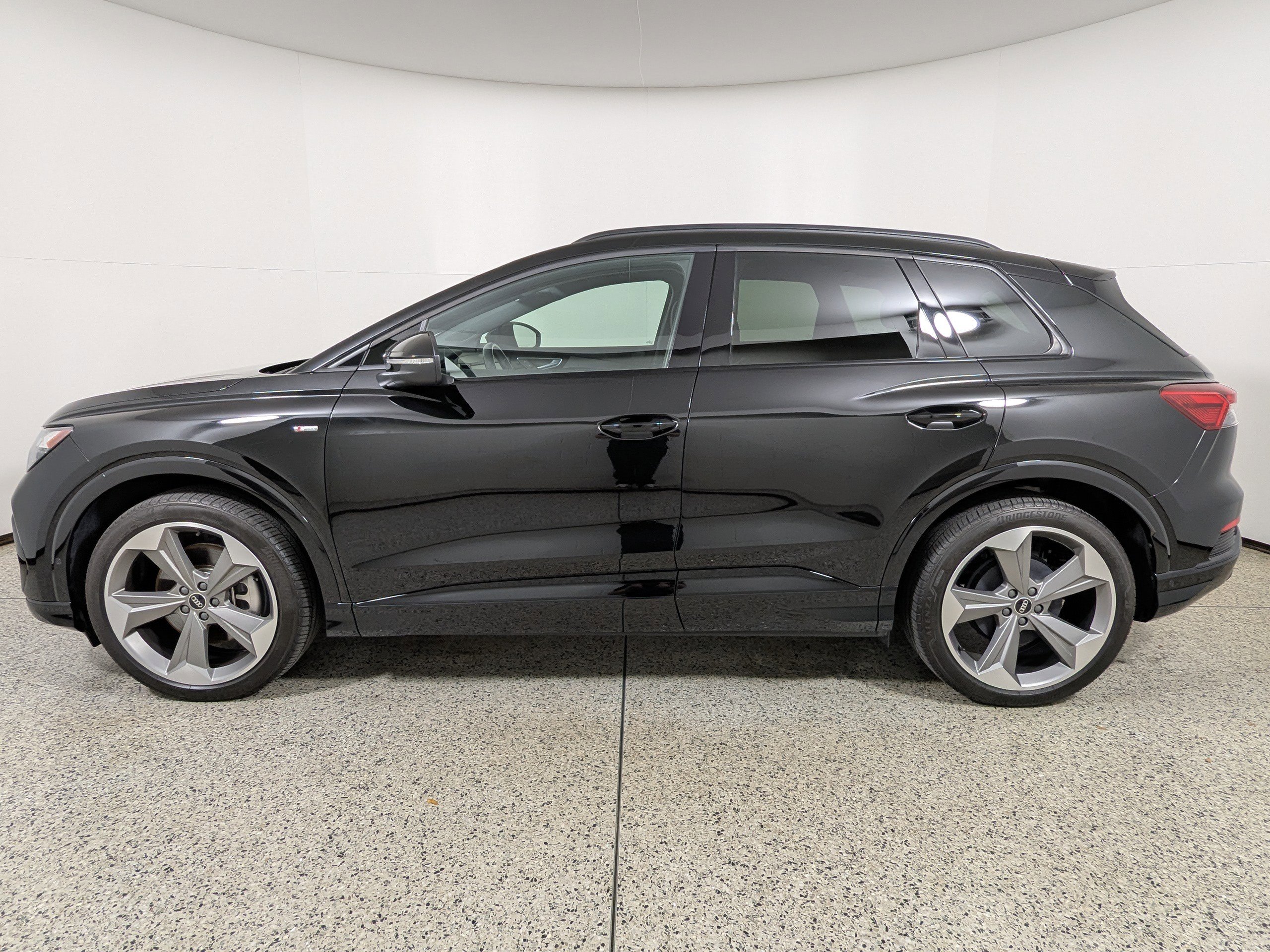 Certified 2024 Audi Q4 e-tron Premium Plus w/ Premium Plus image 4