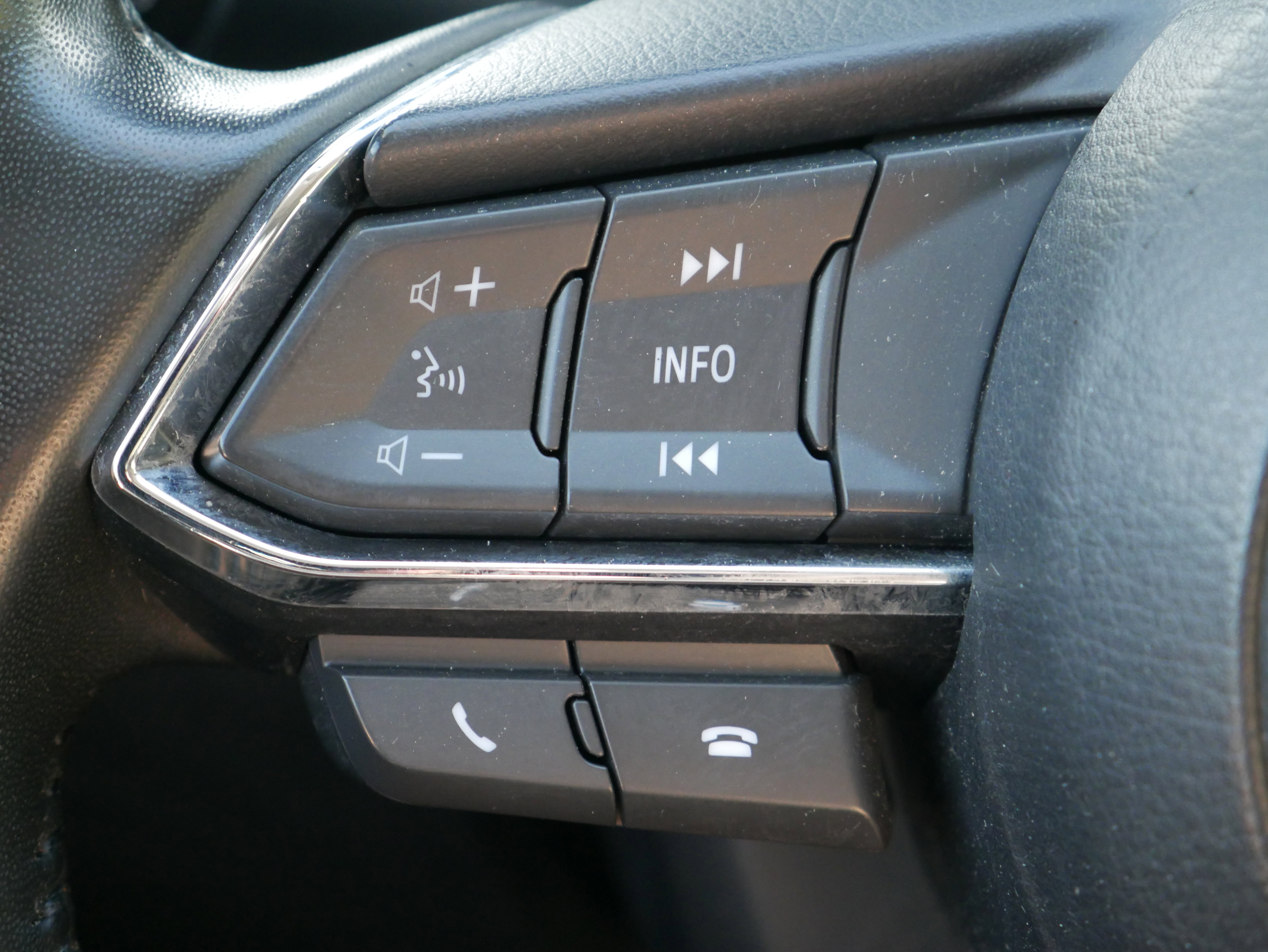 Used 2019 MAZDA CX-9 Touring image 22