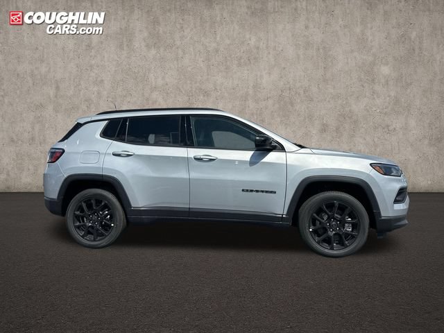 New 2026 Jeep Compass Latitude AWD/4WD image 4