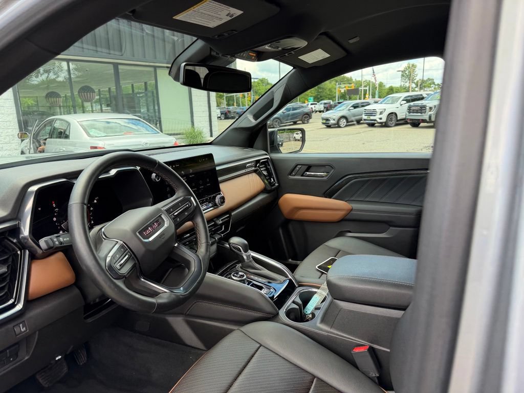 Certified 2023 GMC Canyon AT4 w/ AT4 Premium Package AWD/4WD image 15