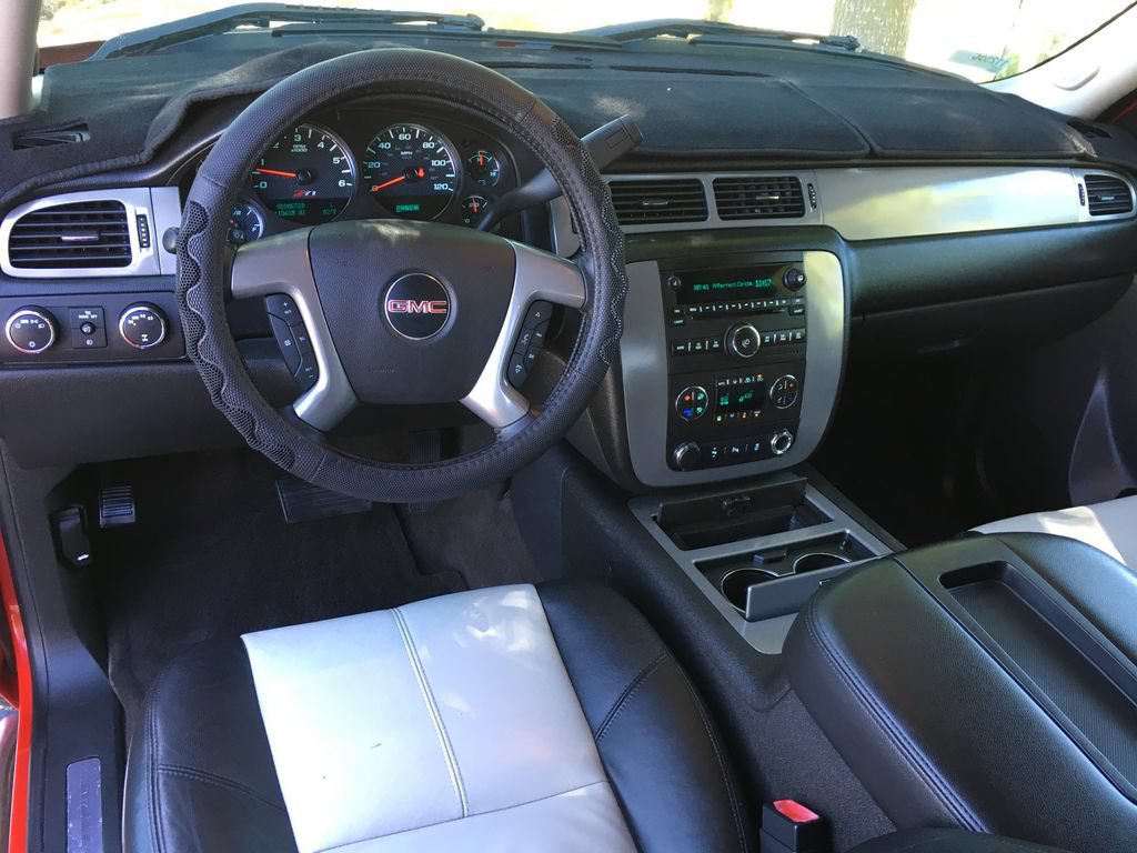 Used 2013 GMC Sierra 1500 SLT w/ All-Terrain Package AWD/4WD image 24