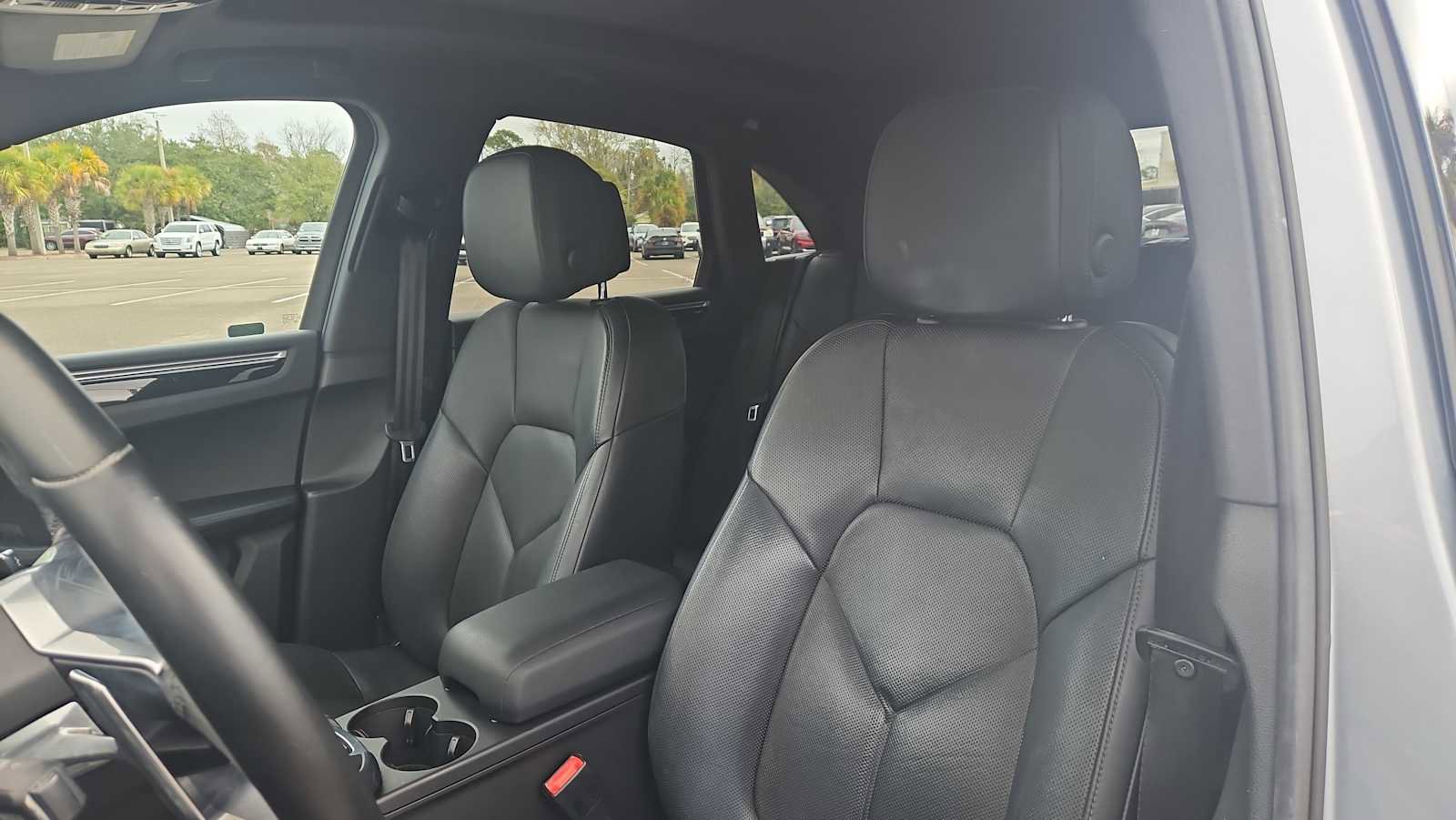 Used 2017 Porsche Macan image 13