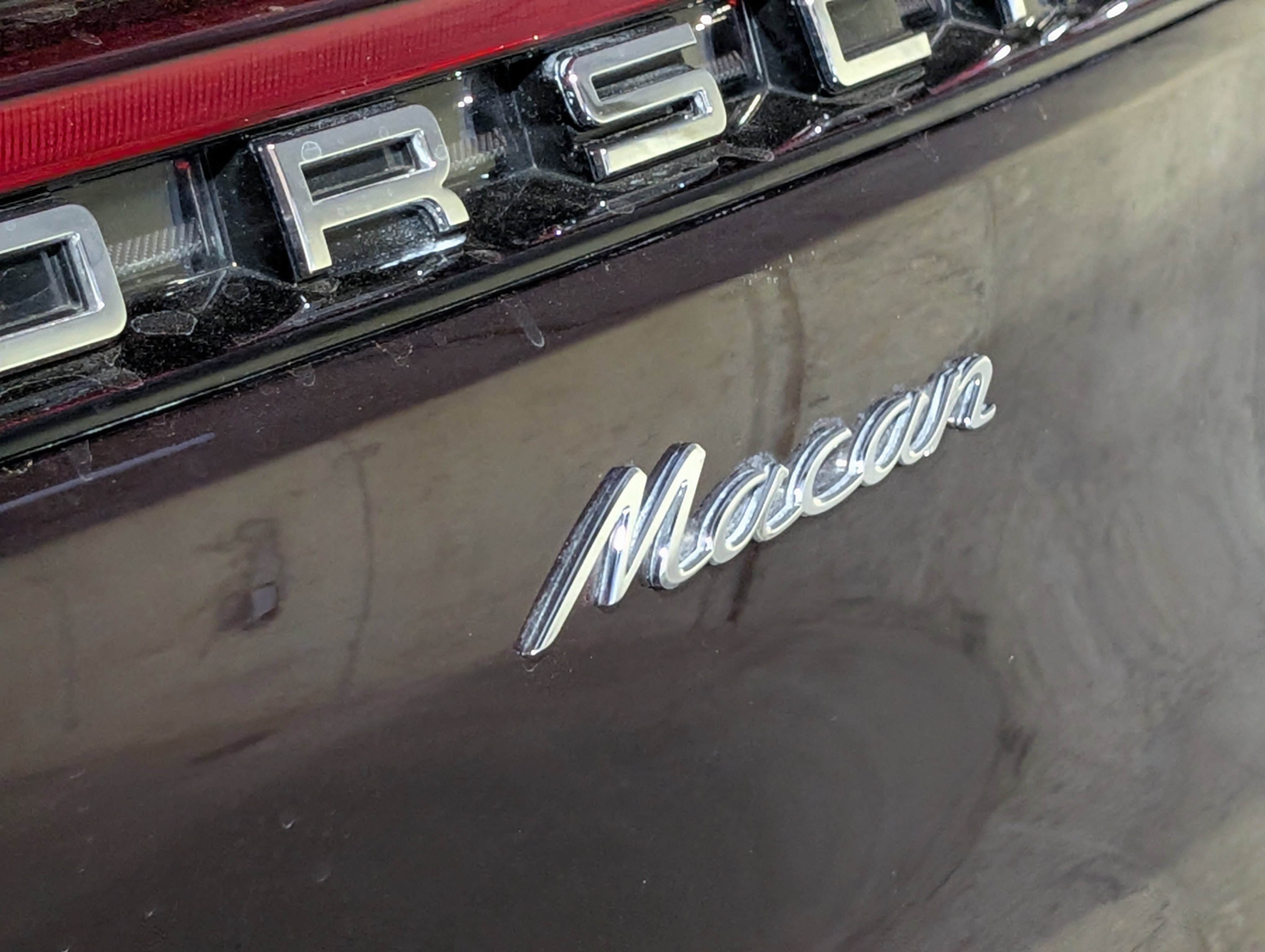 Certified 2023 Porsche Macan image 15