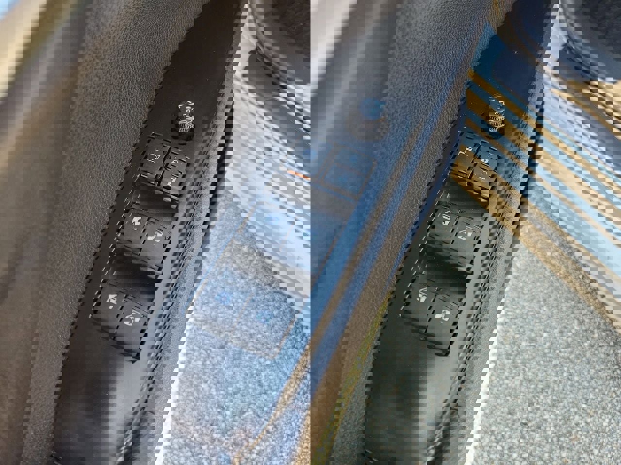 Used 2019 Toyota Camry SE image 14