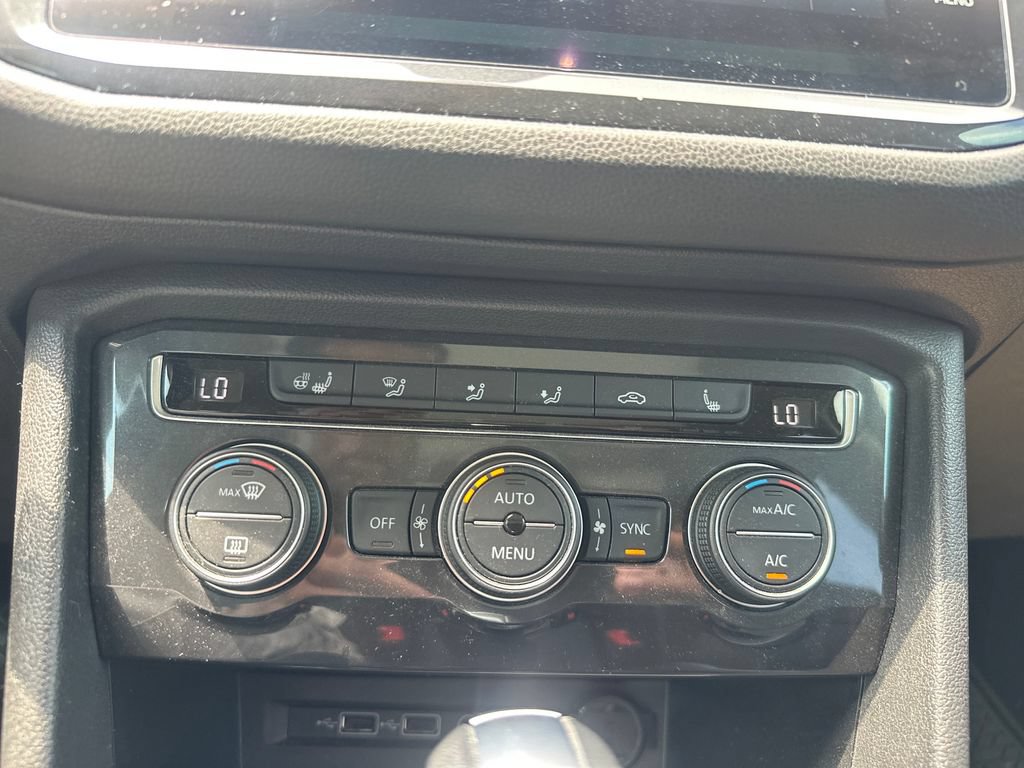 Used 2020 Volkswagen Tiguan SEL Premium R-Line AWD/4WD image 18