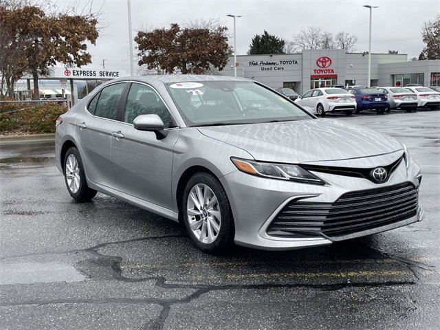 Used 2023 Toyota Camry LE image 7