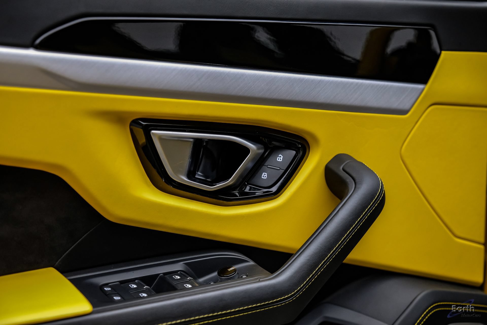 Used 2021 Lamborghini Urus AWD/4WD image 92