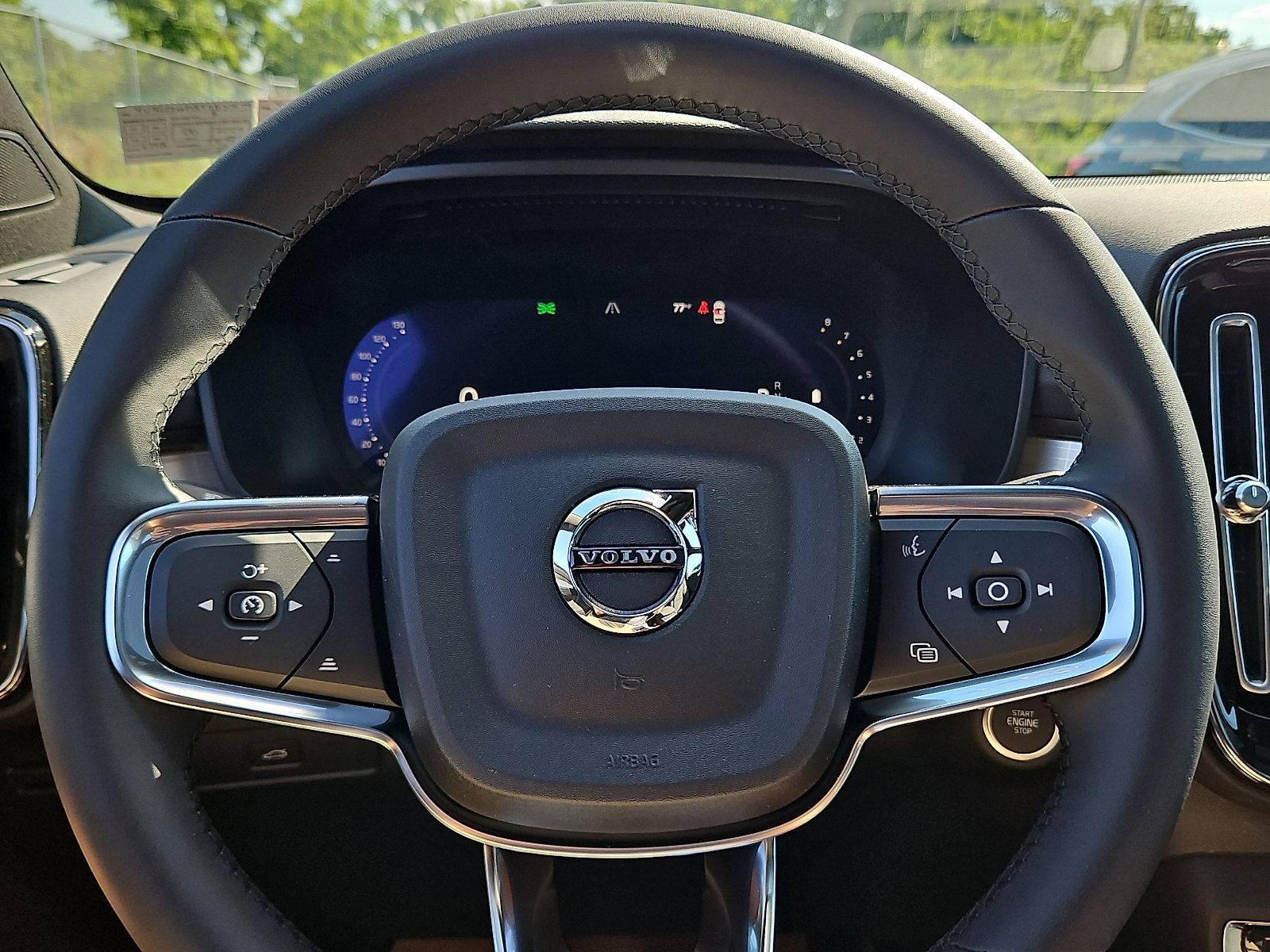 New 2026 Volvo XC40 B5 Ultra w/ Protection Package Premier AWD/4WD image 18