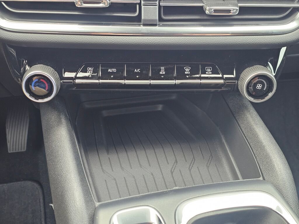 New 2026 Chevrolet Equinox EV LT image 15