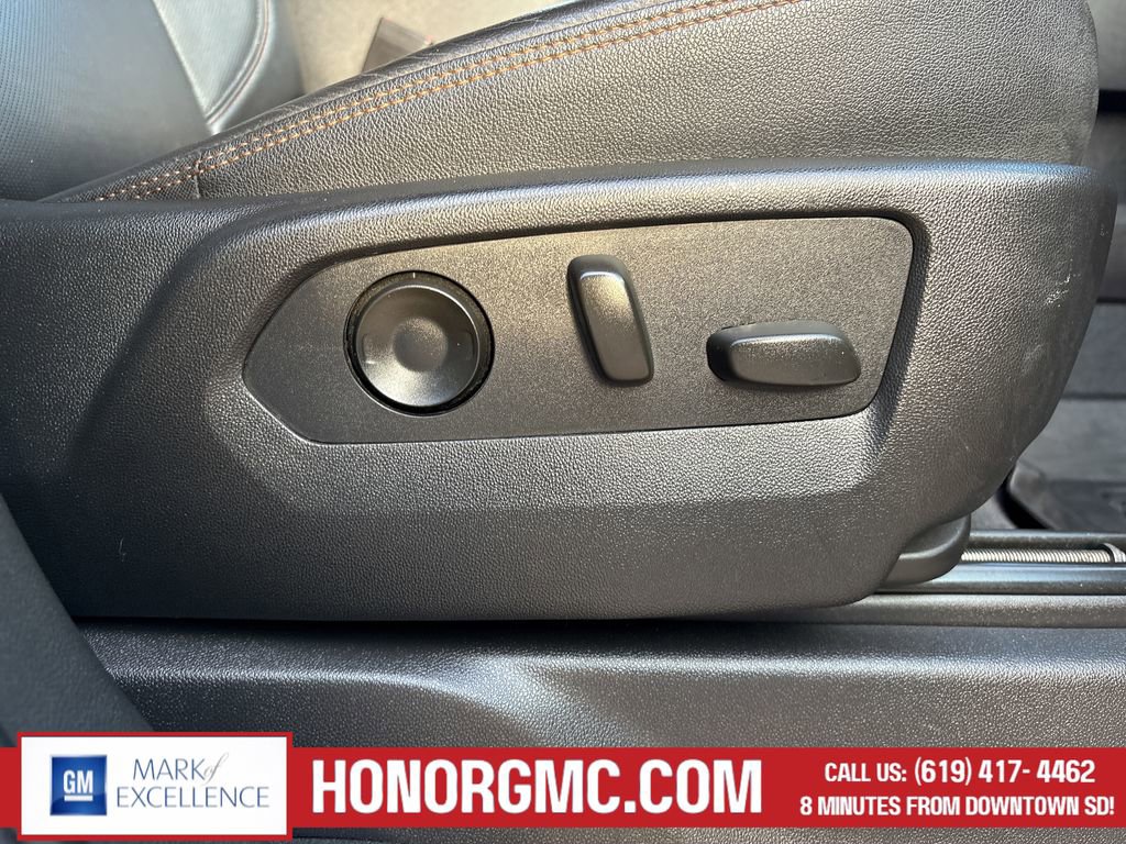 Used 2022 GMC Sierra 1500 AT4 image 25