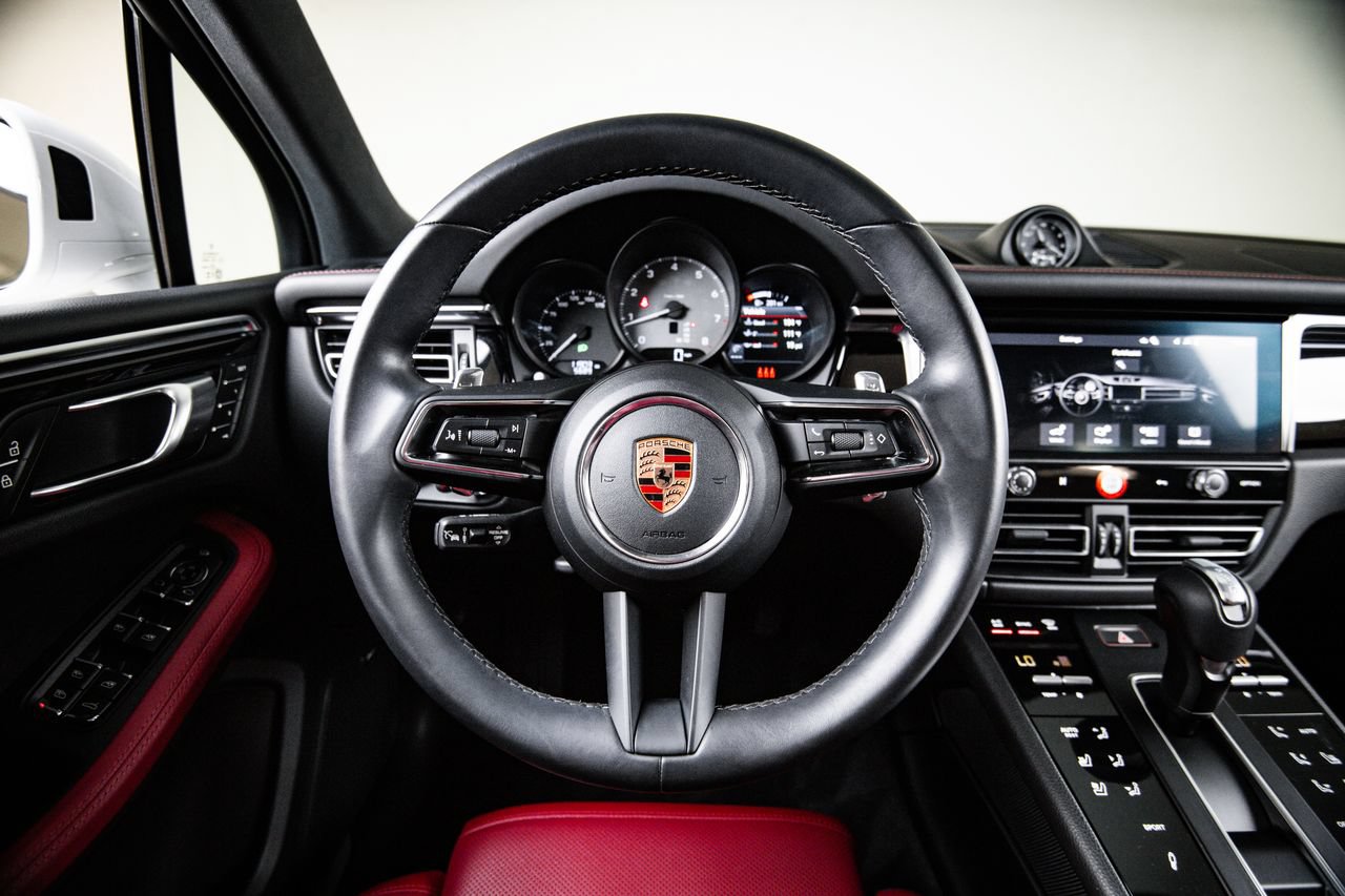 Certified 2024 Porsche Macan S AWD/4WD image 25