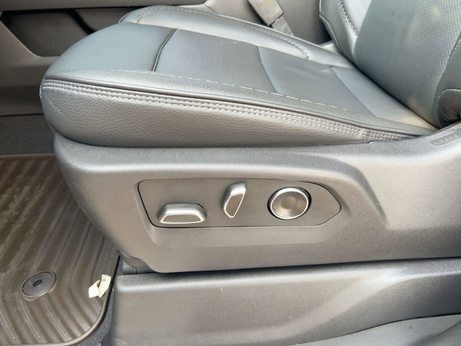 Certified 2025 GMC Sierra 2500 Denali image 13