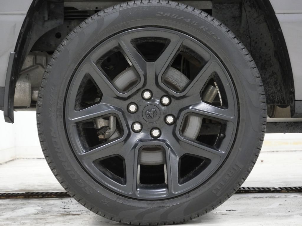 Used 2023 RAM 1500 Laramie AWD/4WD image 9