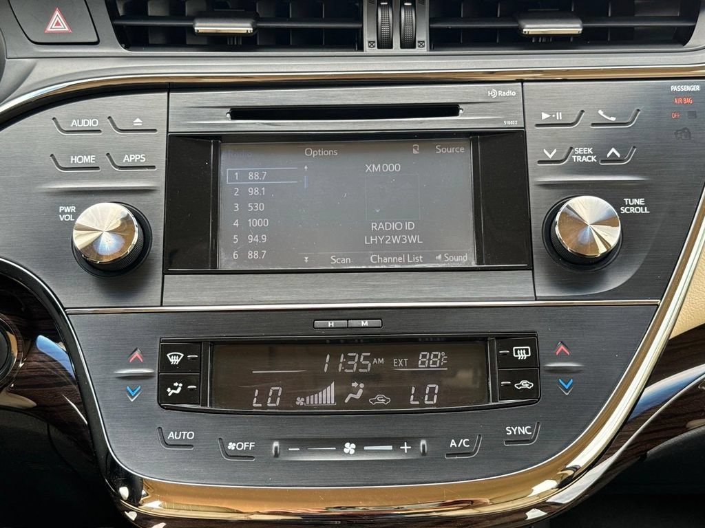 Used 2015 Toyota Avalon XLE FWD image 10