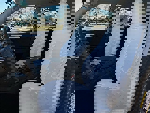 Used 2023 Tesla Model Y Long Range image 28