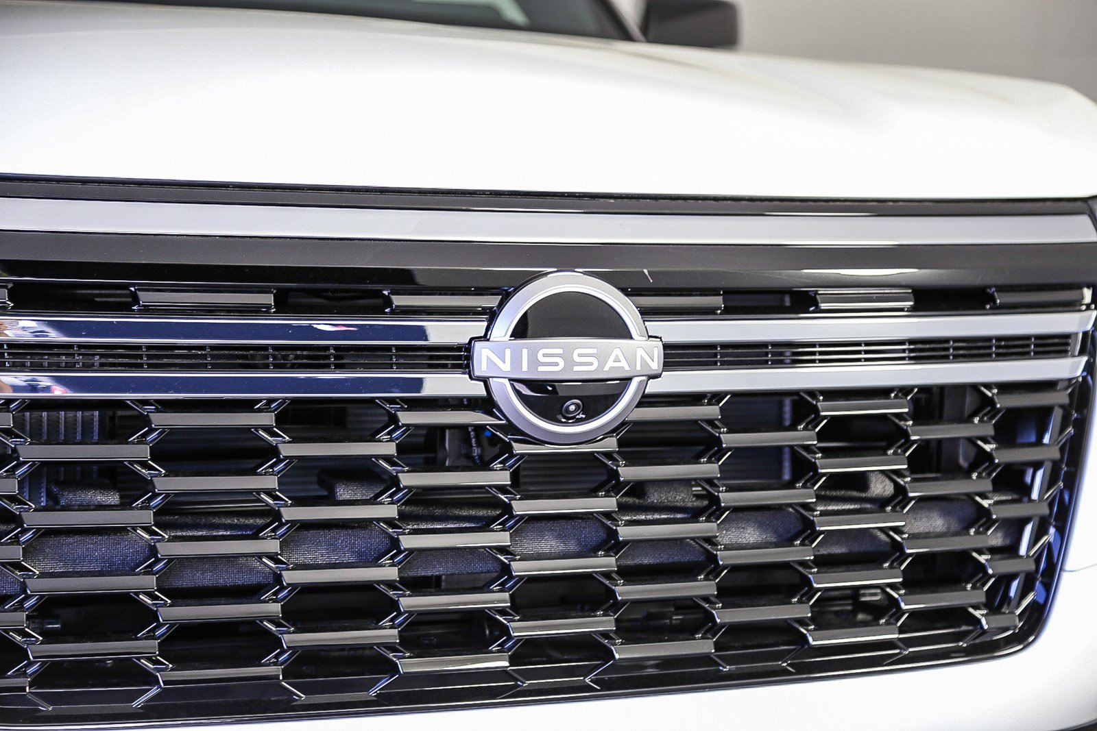 New 2025 Nissan Armada SL image 6