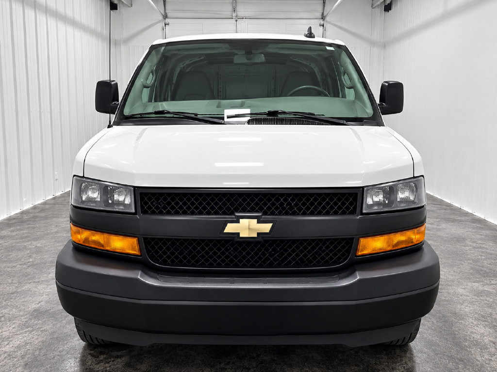 Used 2023 Chevrolet Express 2500 Extended w/ Driver Convenience Package RWD image 3