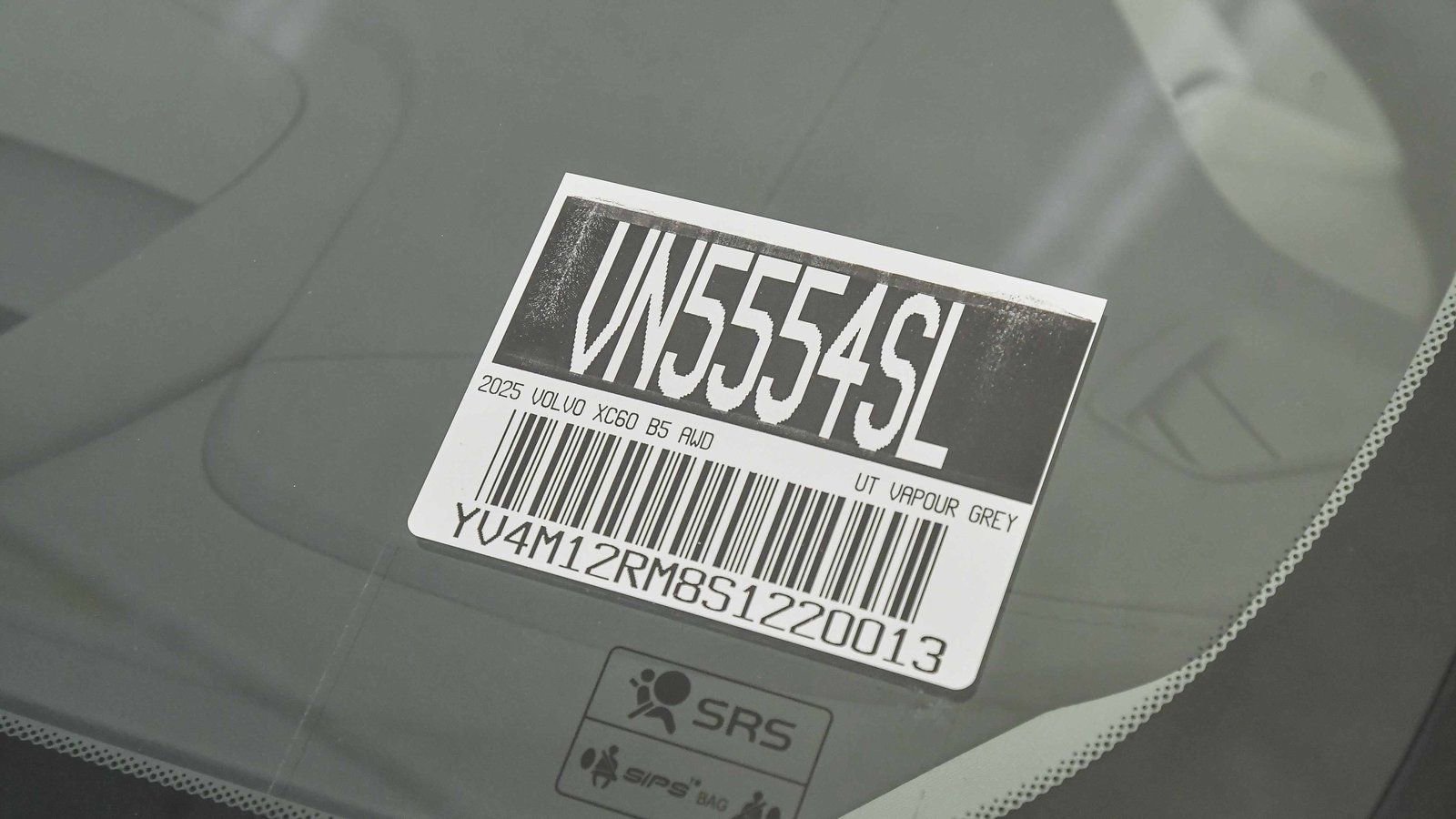 Certified 2025 Volvo XC60 B5 Ultra w/ Protection Package Premier image 32