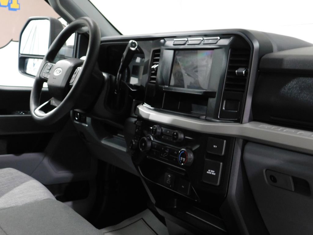 Used 2023 Ford F250 XLT image 92