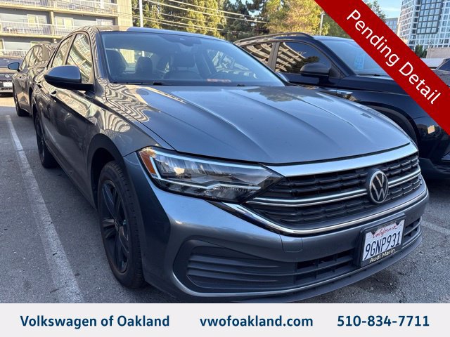 Used 2023 Volkswagen Jetta SE