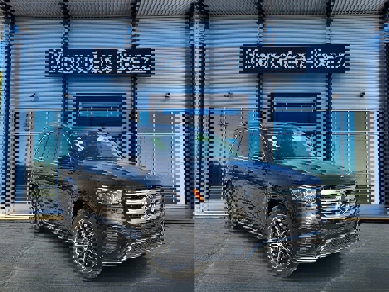 New 2026 Mercedes-Benz GLS 450 4MATIC image 1