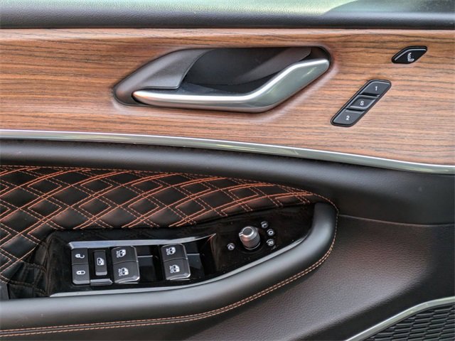 Used 2021 Jeep Grand Cherokee L Summit w/ Advanced Protech Group IV image 13