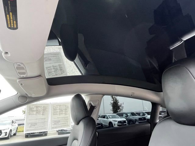 Used 2022 Tesla Model Y Performance AWD/4WD image 24