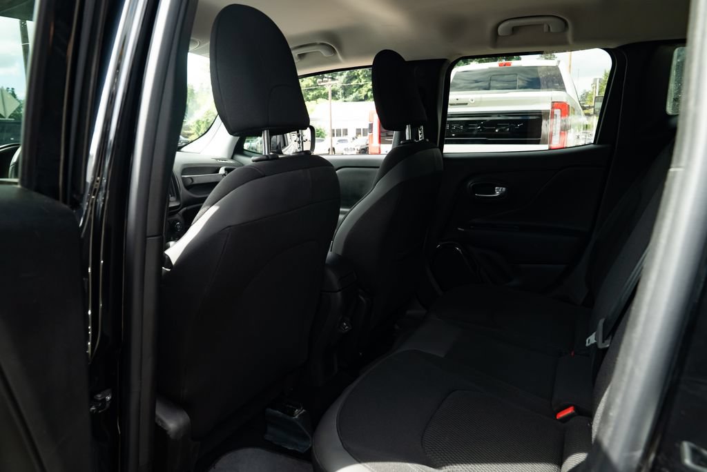 Used 2019 Jeep Renegade Altitude w/ Quick Order Package 2XM FWD image 21