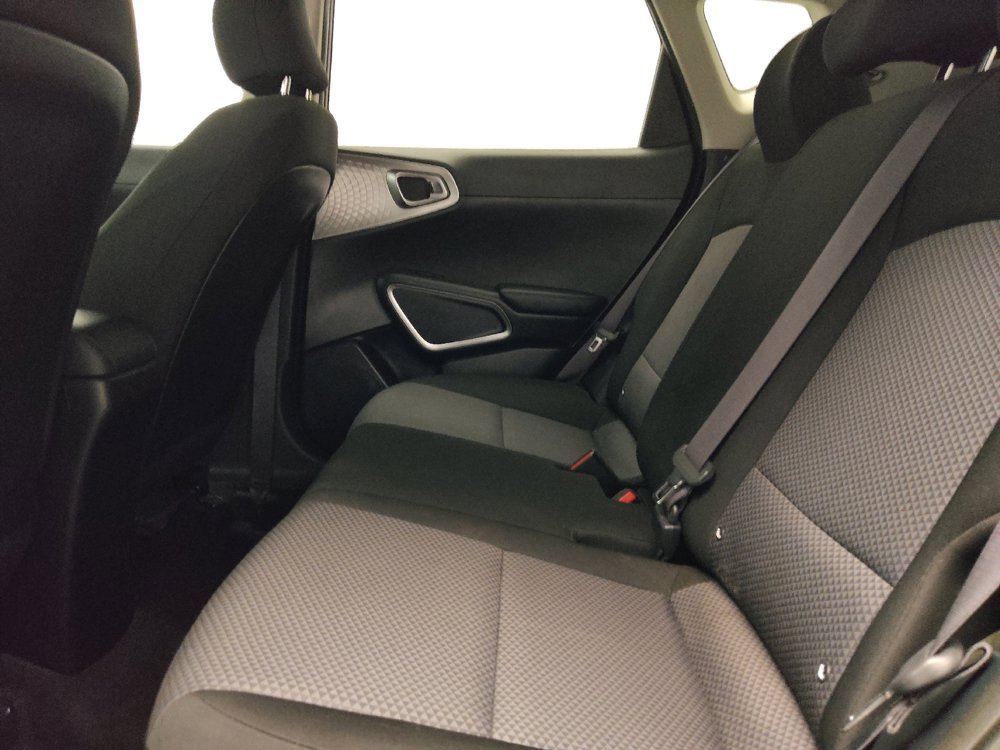 Used 2021 Kia Soul LX FWD image 18