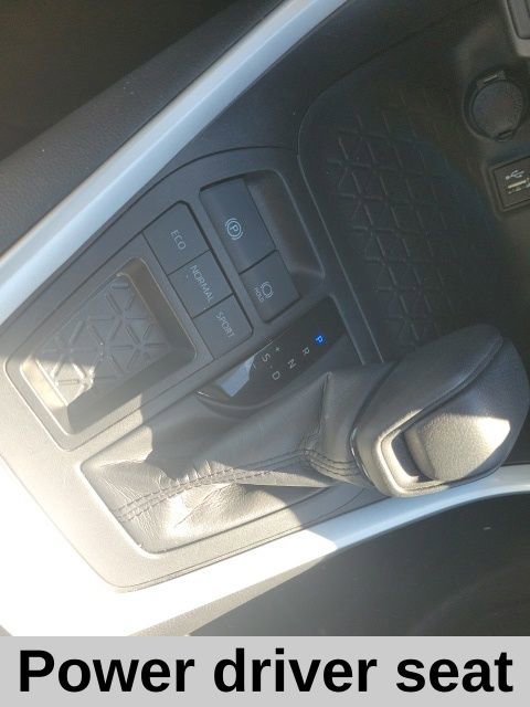 Used 2024 Toyota RAV4 XLE FWD image 6