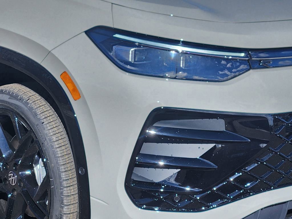 New 2026 Volkswagen Tiguan SE R-Line image 28