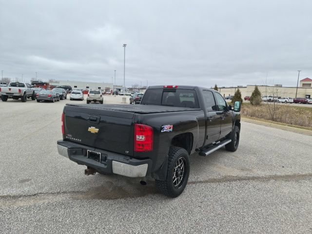 Used 2010 Chevrolet Silverado 2500 LT w/ Interior Plus Package AWD/4WD image 5