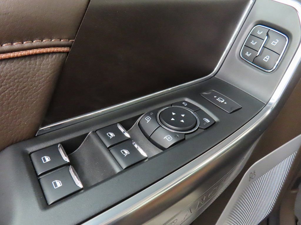 Used 2025 Ford F450 King Ranch w/ Chrome Package AWD/4WD image 81