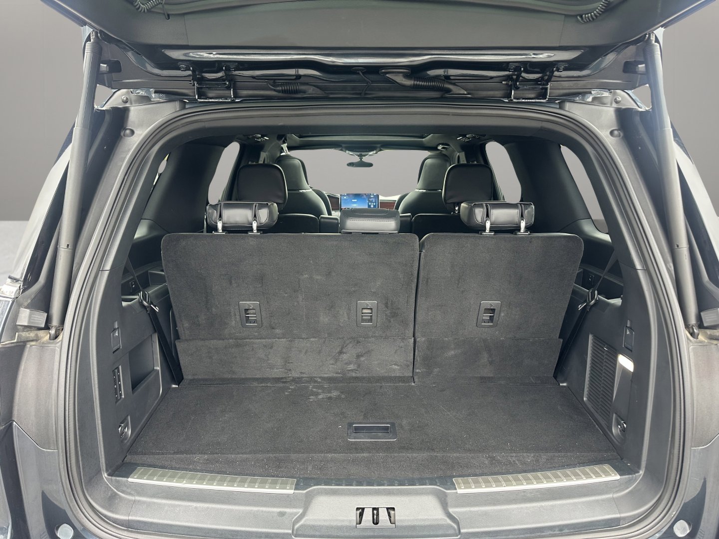 Certified 2024 Lincoln Navigator Reserve image 8