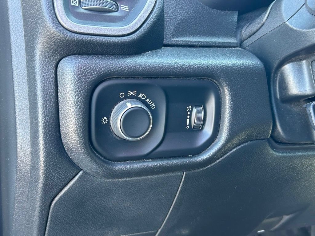 Used 2021 RAM 5500 Tradesman RWD image 14