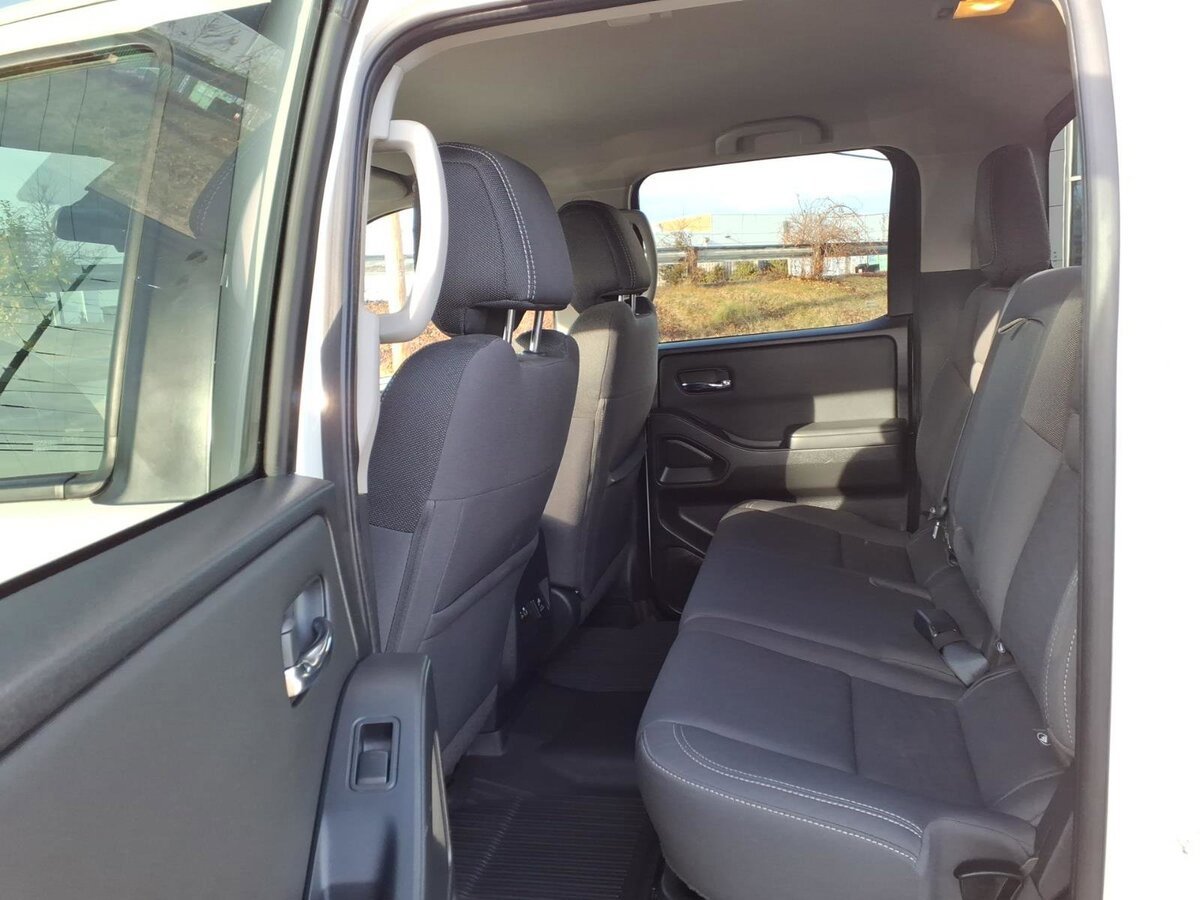 Certified 2022 Nissan Frontier SV AWD/4WD image 14