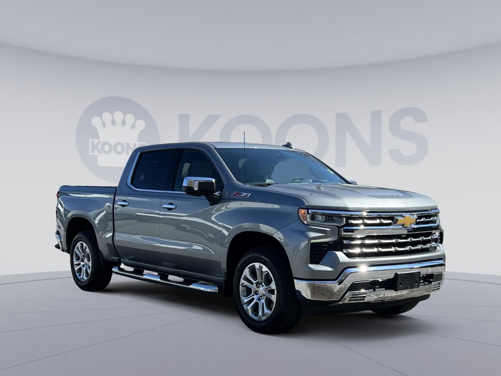 Used 2024 Chevrolet Silverado 1500 LTZ w/ LTZ Premium Package AWD/4WD image 8
