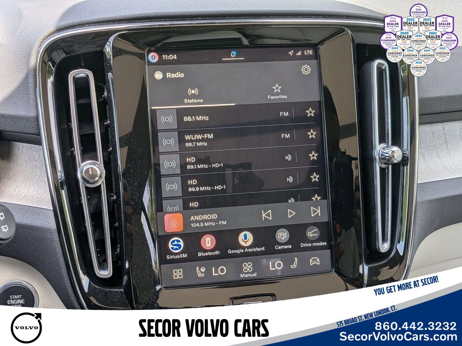 Certified 2026 Volvo XC40 B5 Plus AWD/4WD image 25
