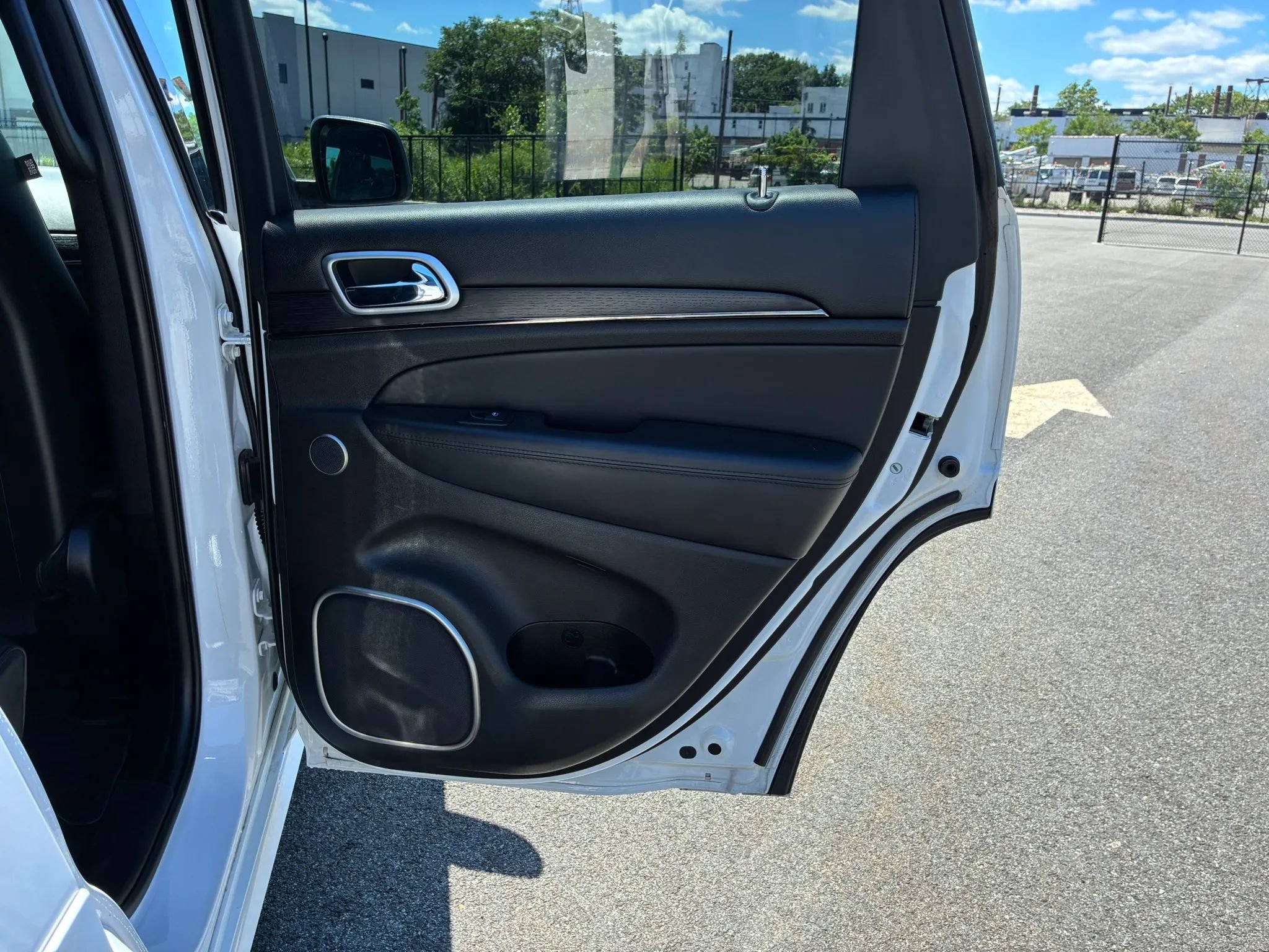 Used 2018 Jeep Grand Cherokee High Altitude AWD/4WD image 15