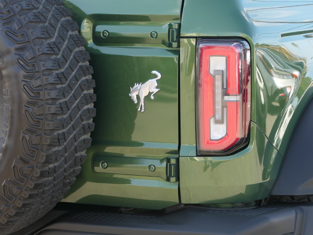 Used 2023 Ford Bronco Badlands w/ Sasquatch Package AWD/4WD image 4